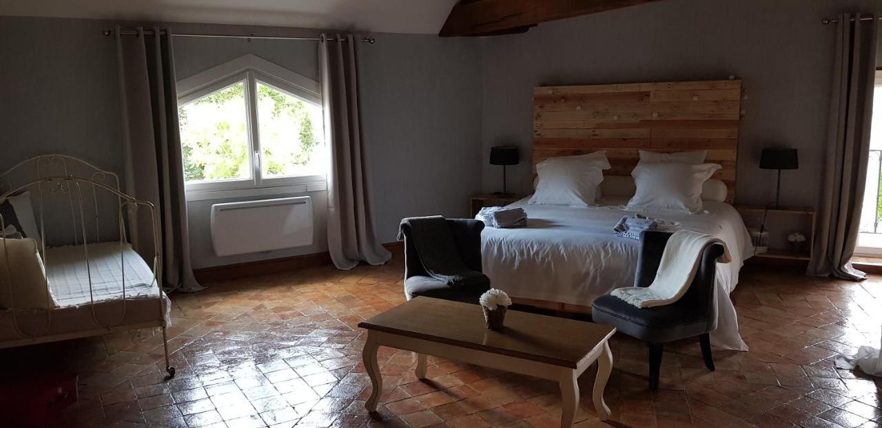 La Maison Josnes De Mady Exteriör bild