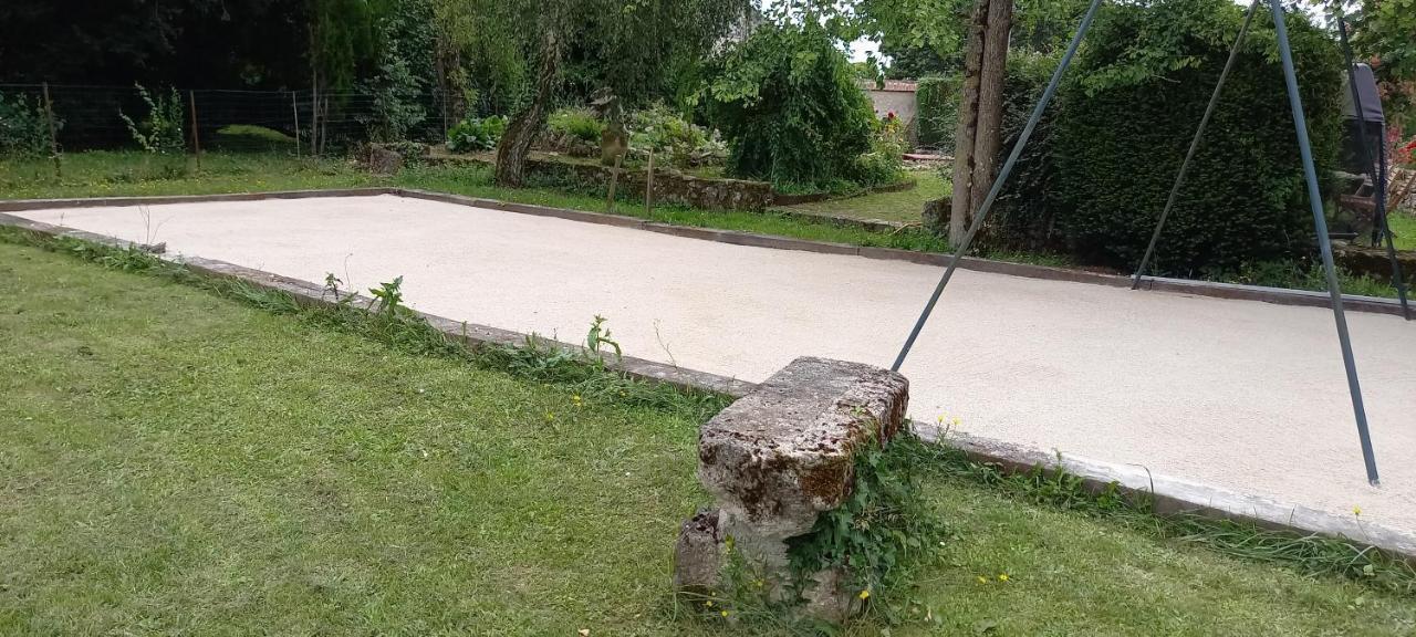 La Maison Josnes De Mady Exteriör bild